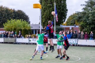 AVO 1 start goed maar wint niet, AVO 2 speelt gelijk