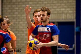 Hoofdmacht verliest in laatste seconde na hectisch duel, AVO 2 wint gemakkelijk!